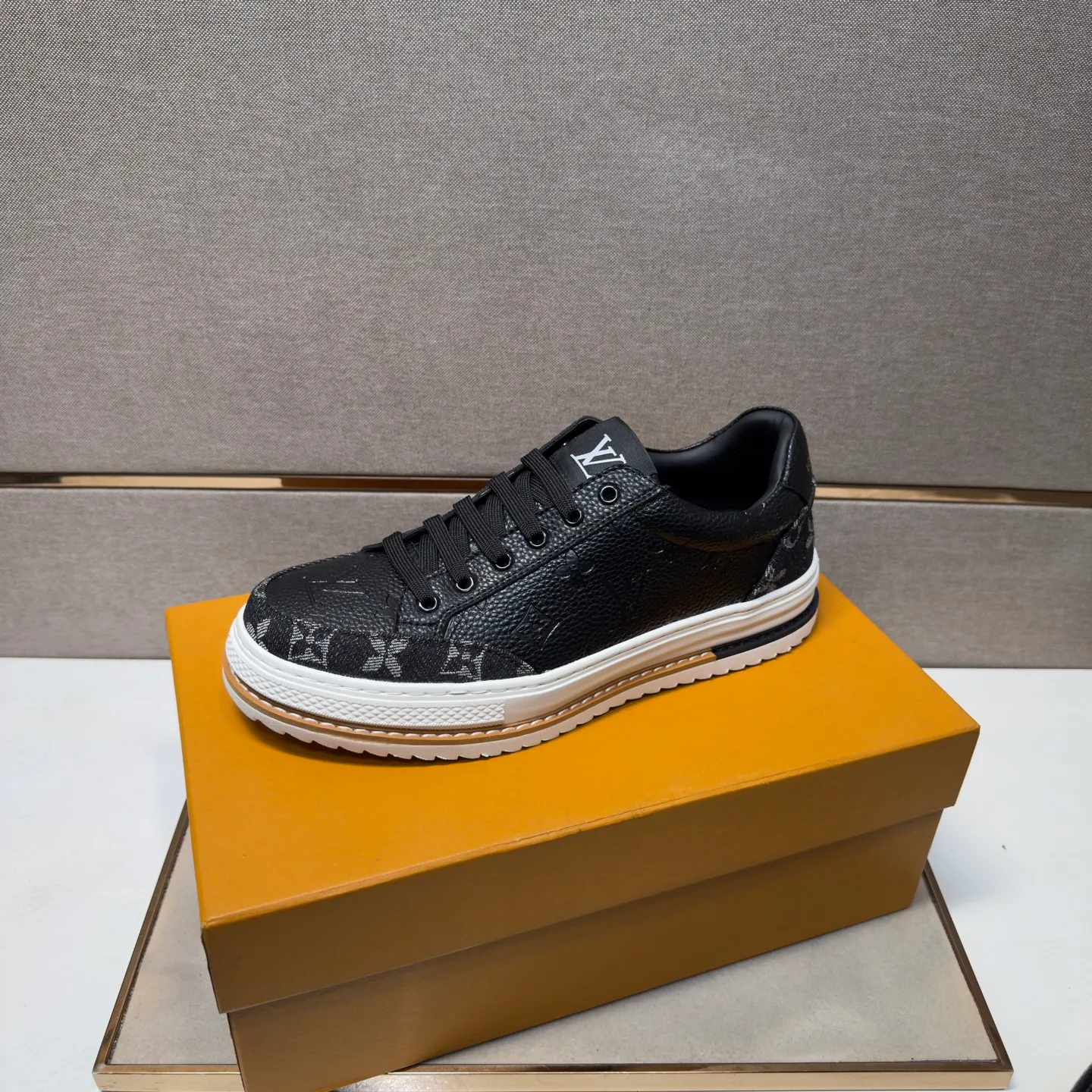 Men's men's shoes 💰pp400 [LV～] Men's casual shoes 2026z cabinet sales simultaneously 🔶Size: 38-44 #️⃣ 🔷2 colors🔜The upper is made of cowhide stitching➕Genuine leather lining, comfortable and breathable, sole: original comfortable and wear-resistant outsole, ⚠️Real 📱Photographed🎬The real thing is better📢📢📢